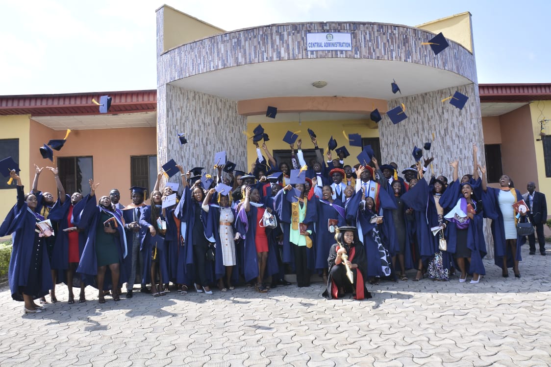 Group photograph of the Chancellor with the Graduates